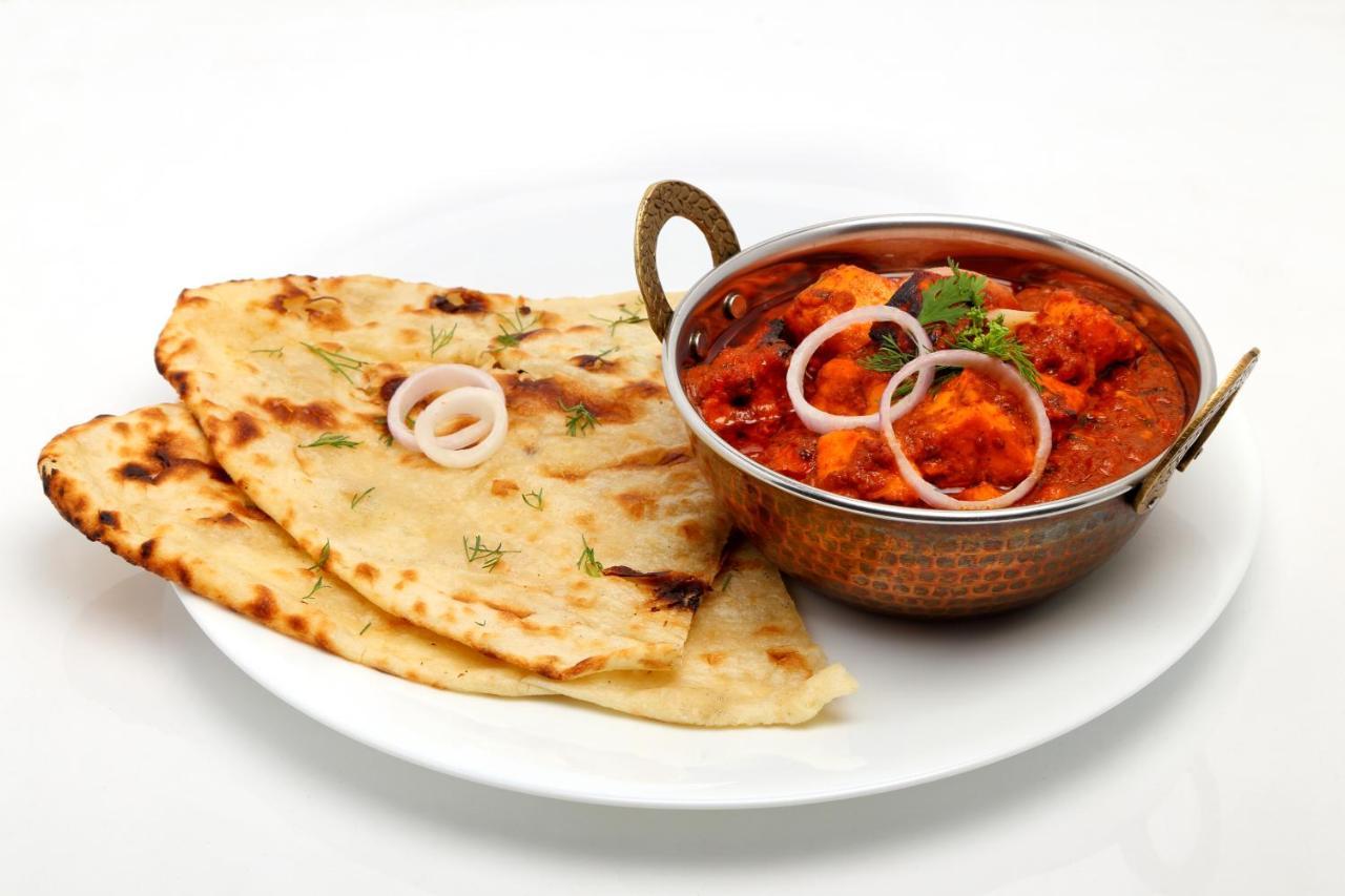 Oyo 81168 Collection O Dwarka Mor Nova Deli Exterior foto
